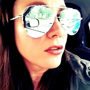 Meet your Posher, Stacy